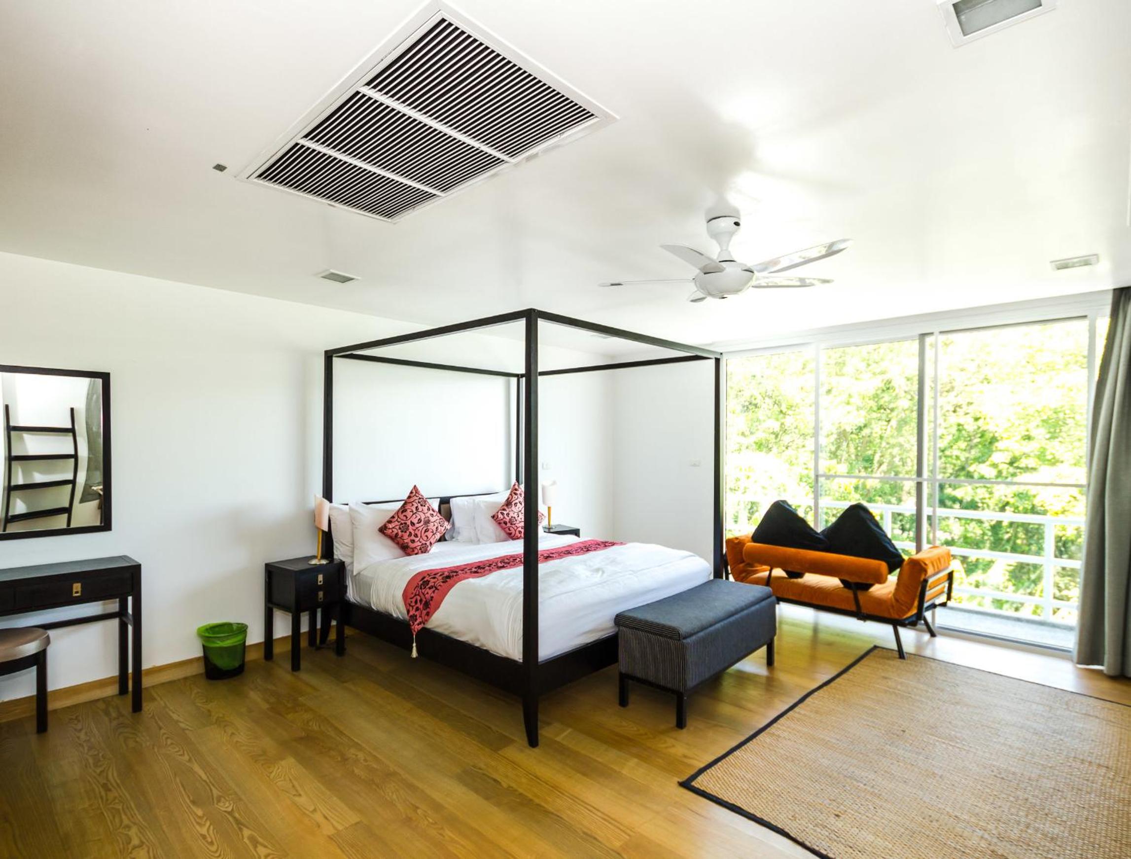 3 Bedrooms, Style, 3 King Beds, Partial Sea View, Private Pool
