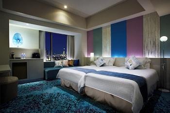 Ocean, Twin Beds