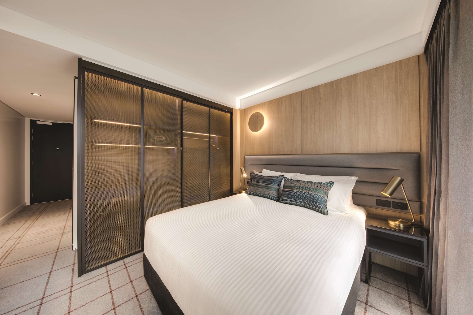 ROOM, DOUBLE OR TWIN BED, BALCONY