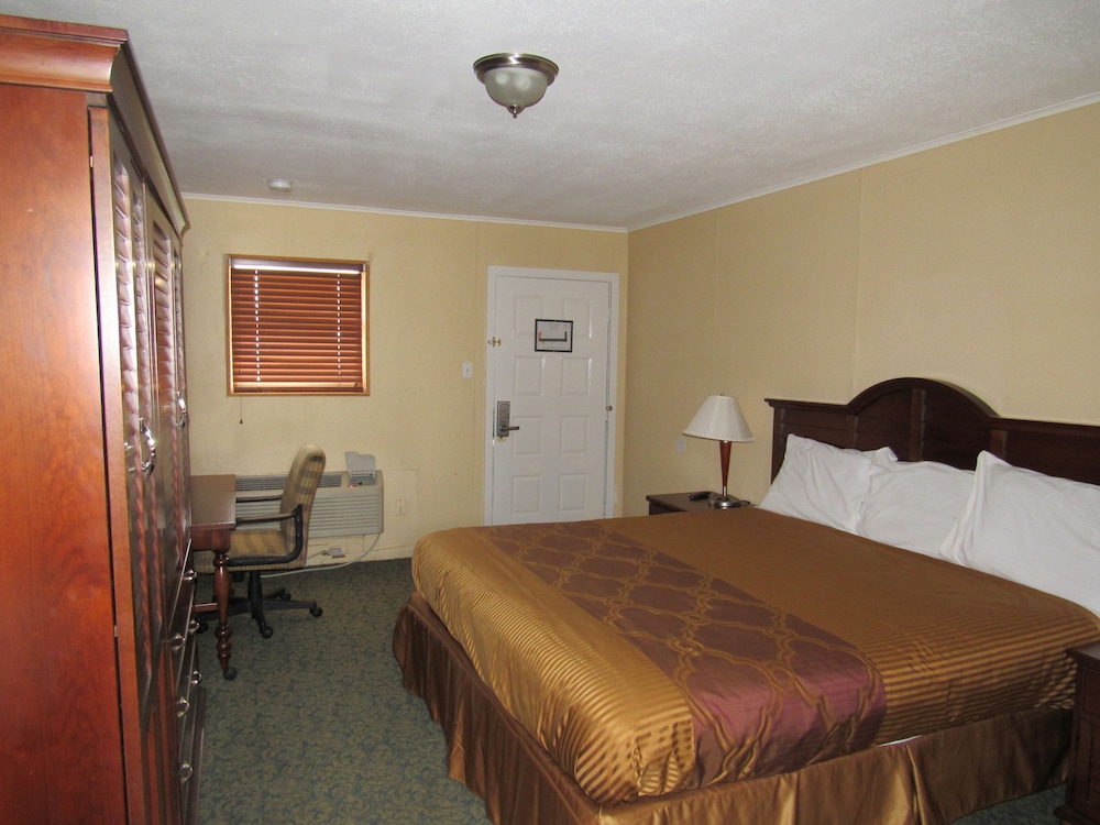Alvin Extended Stay 15/62