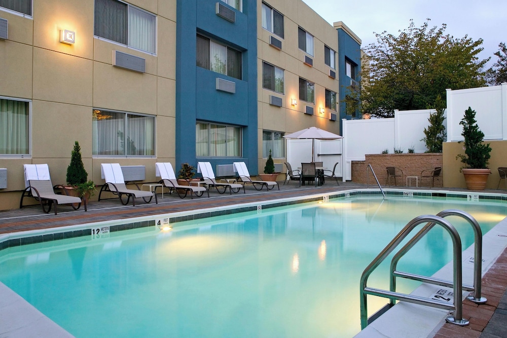 Best Western Premier Plainview-Long Island Hotel 48/52