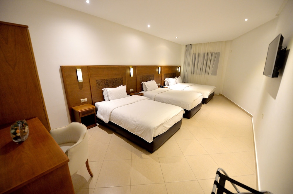 Hotel el Djenina 16/39