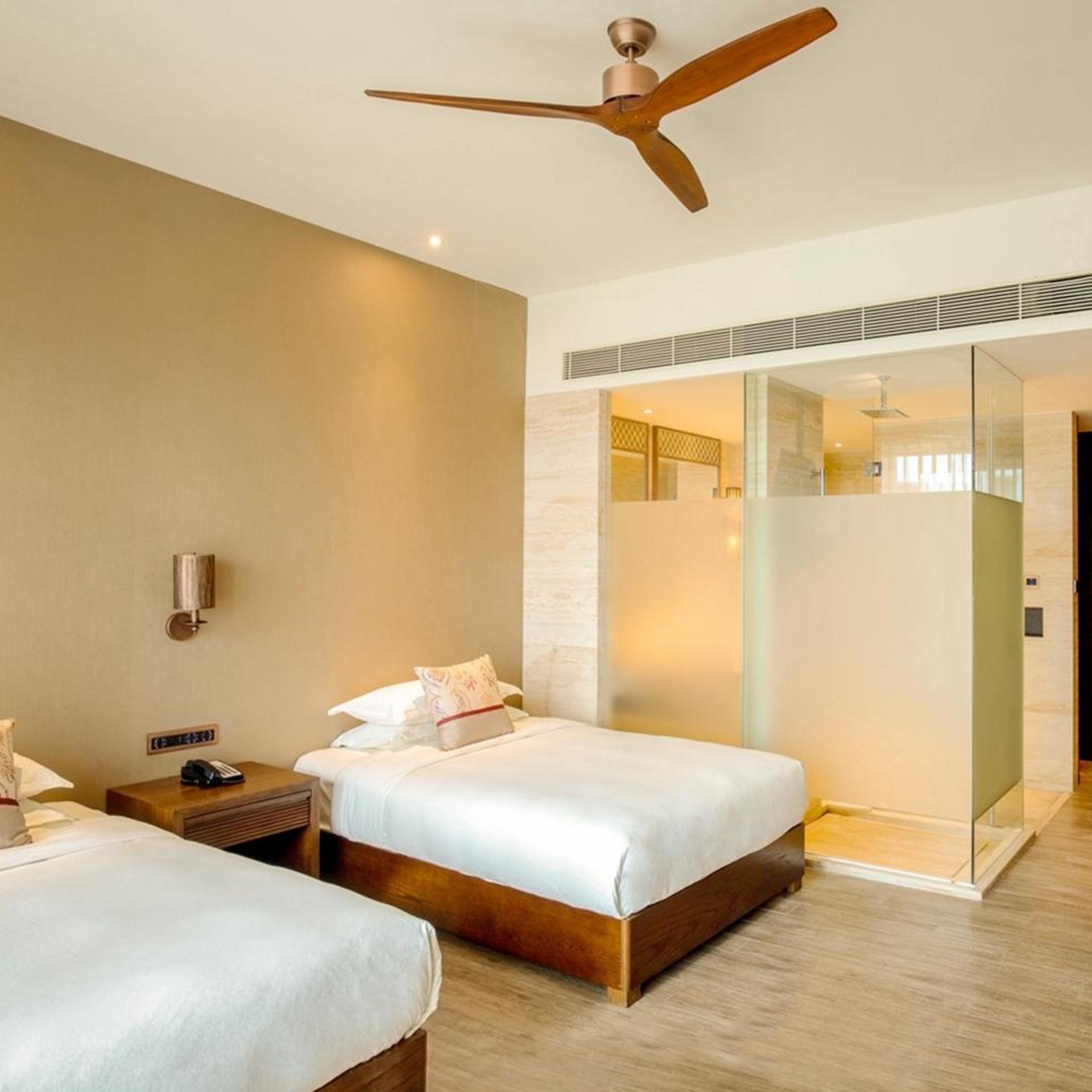 Mangrove Tree Resort World - Queen Palm 9/26