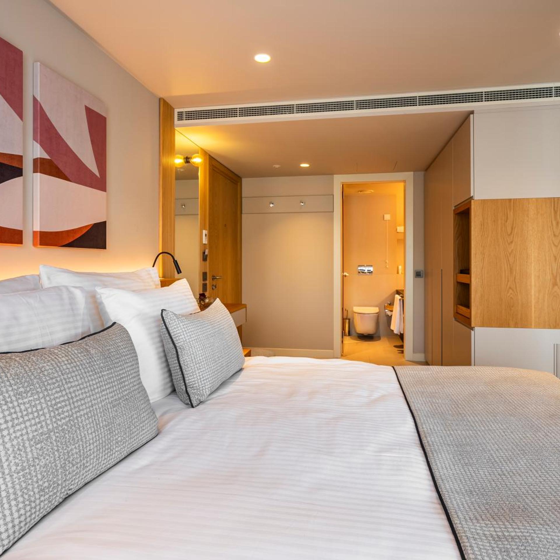 Standard, Double Bed