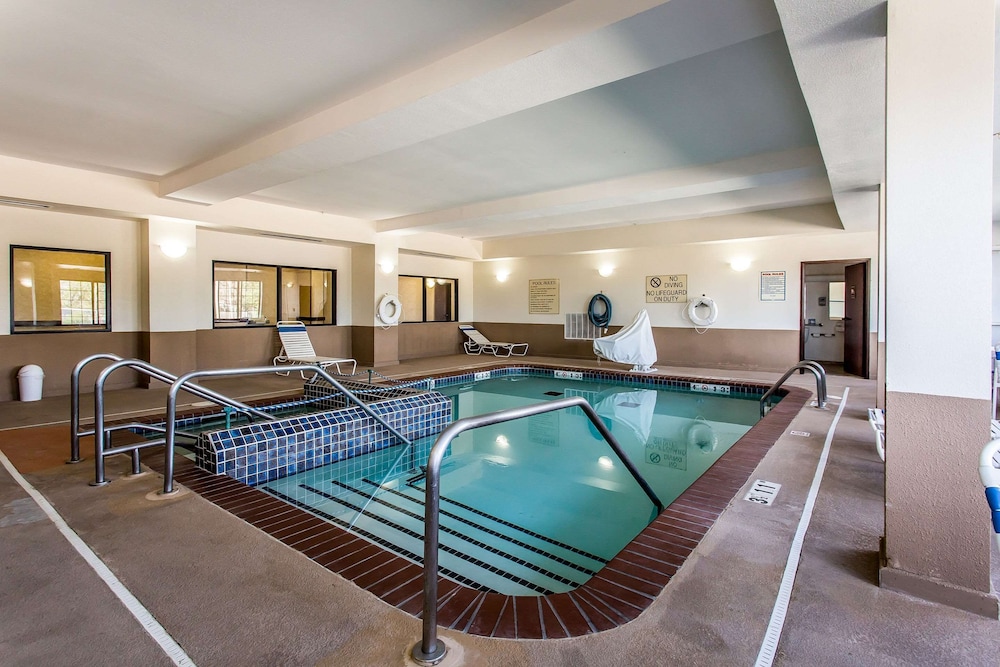 Quality Inn & Suites Guymon East 11/22