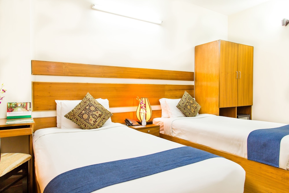 Dhaka Golden Inn 33/48