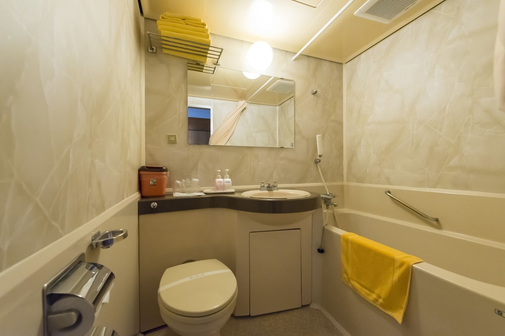 Oka Hotel 55/57