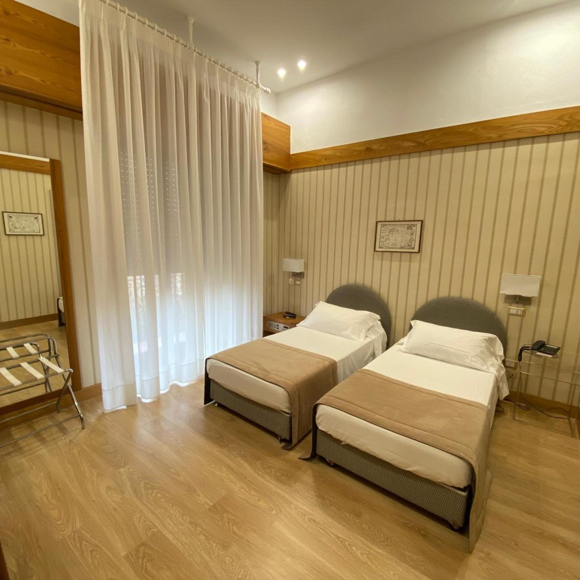 Room, Twin Beds