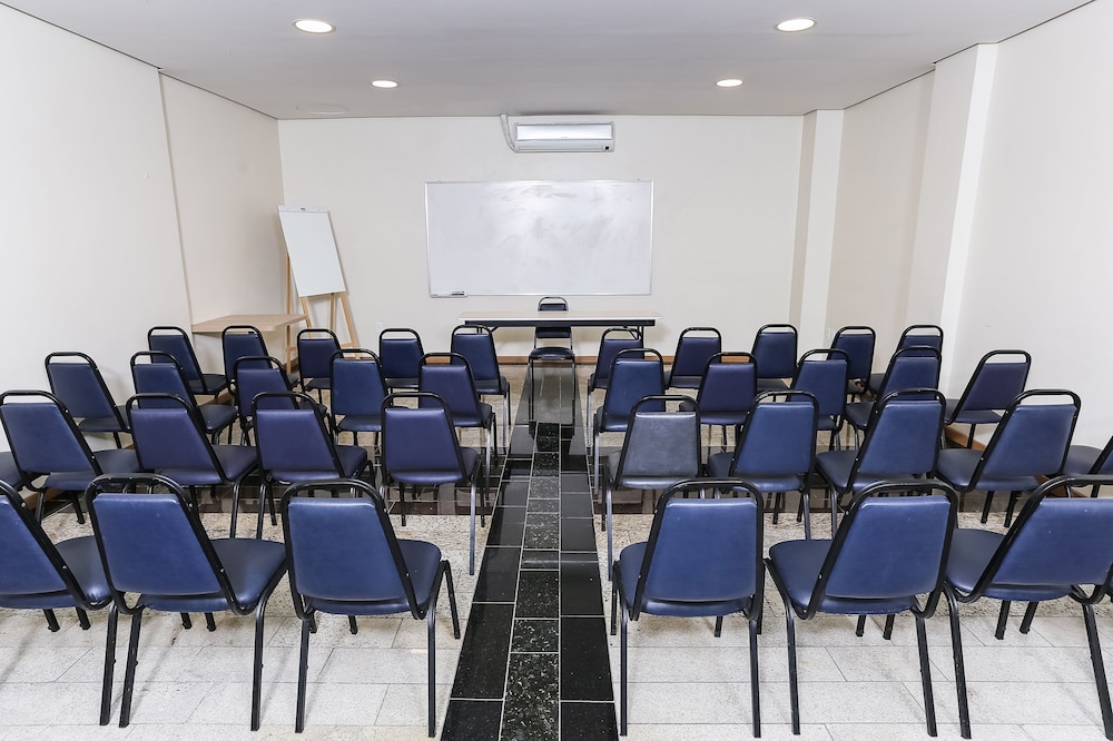 Hotel Express Rodoviaria 20/26