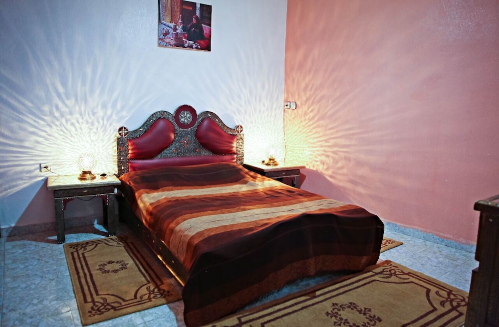 Naima House 30/30