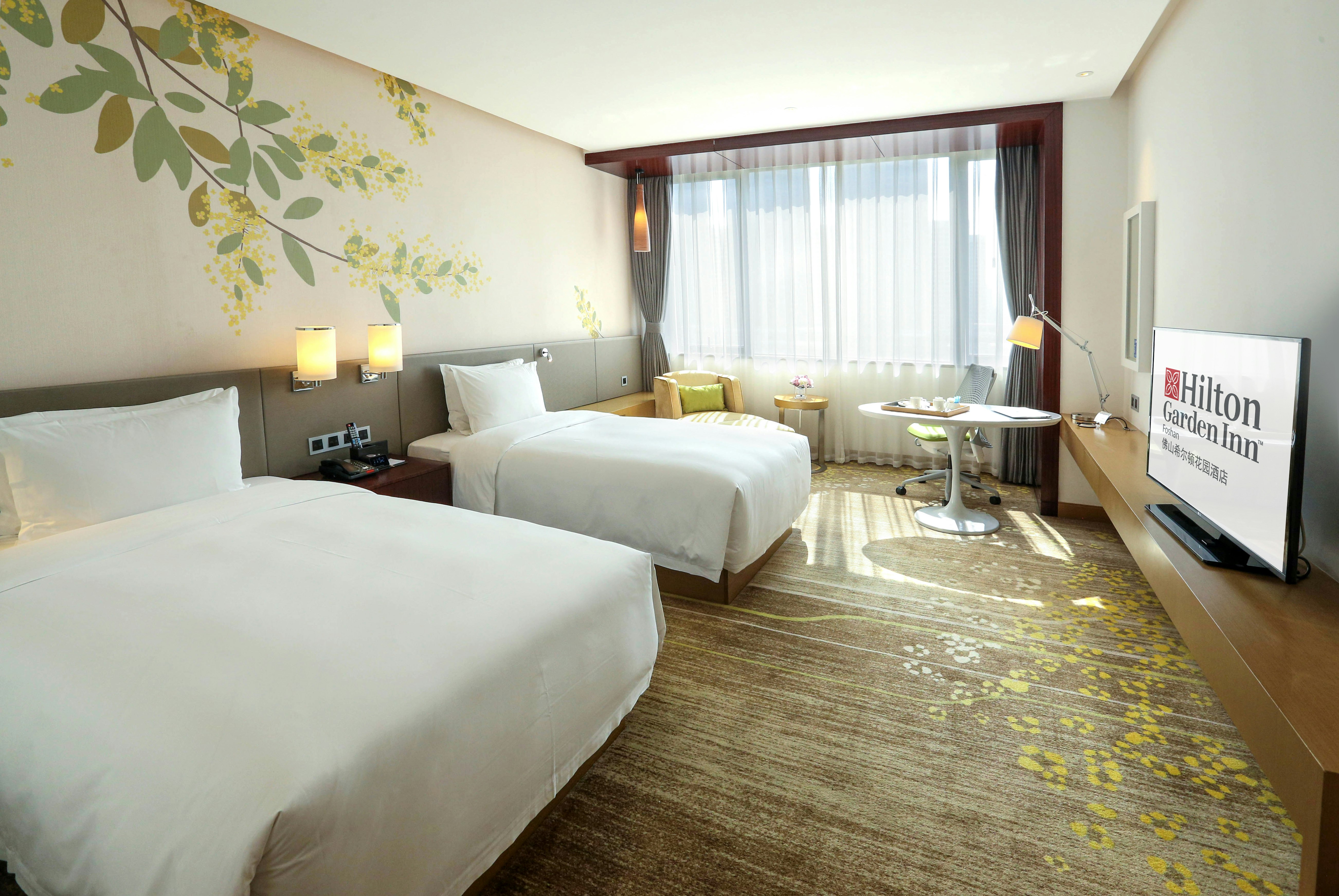 ROOM, TWIN BEDS