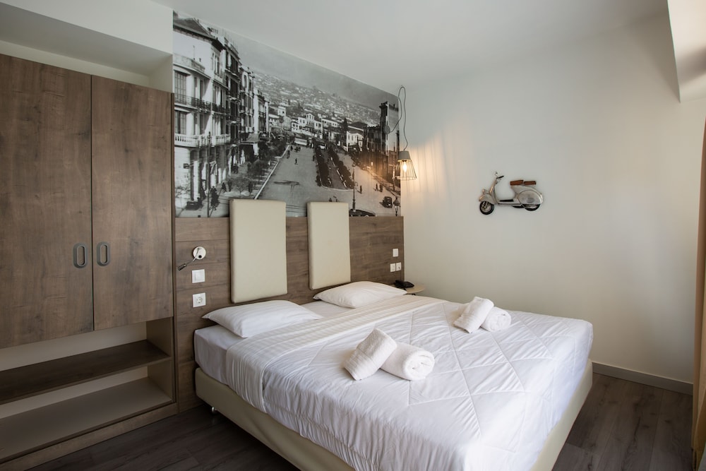 Metropolitan Hotel Thessaloniki 35/70