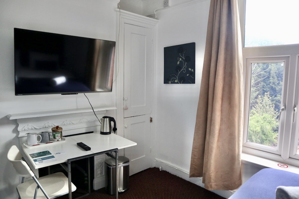 City Lodge Guest House 43/51