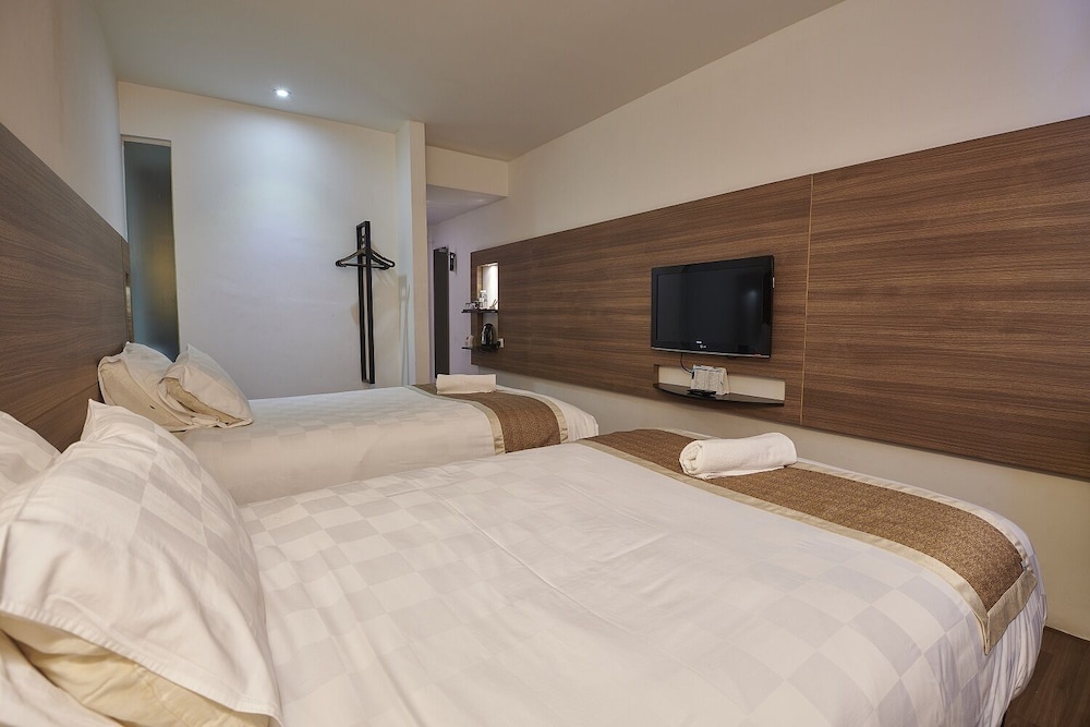 The Leverage Business Hotel Mergong 11/51