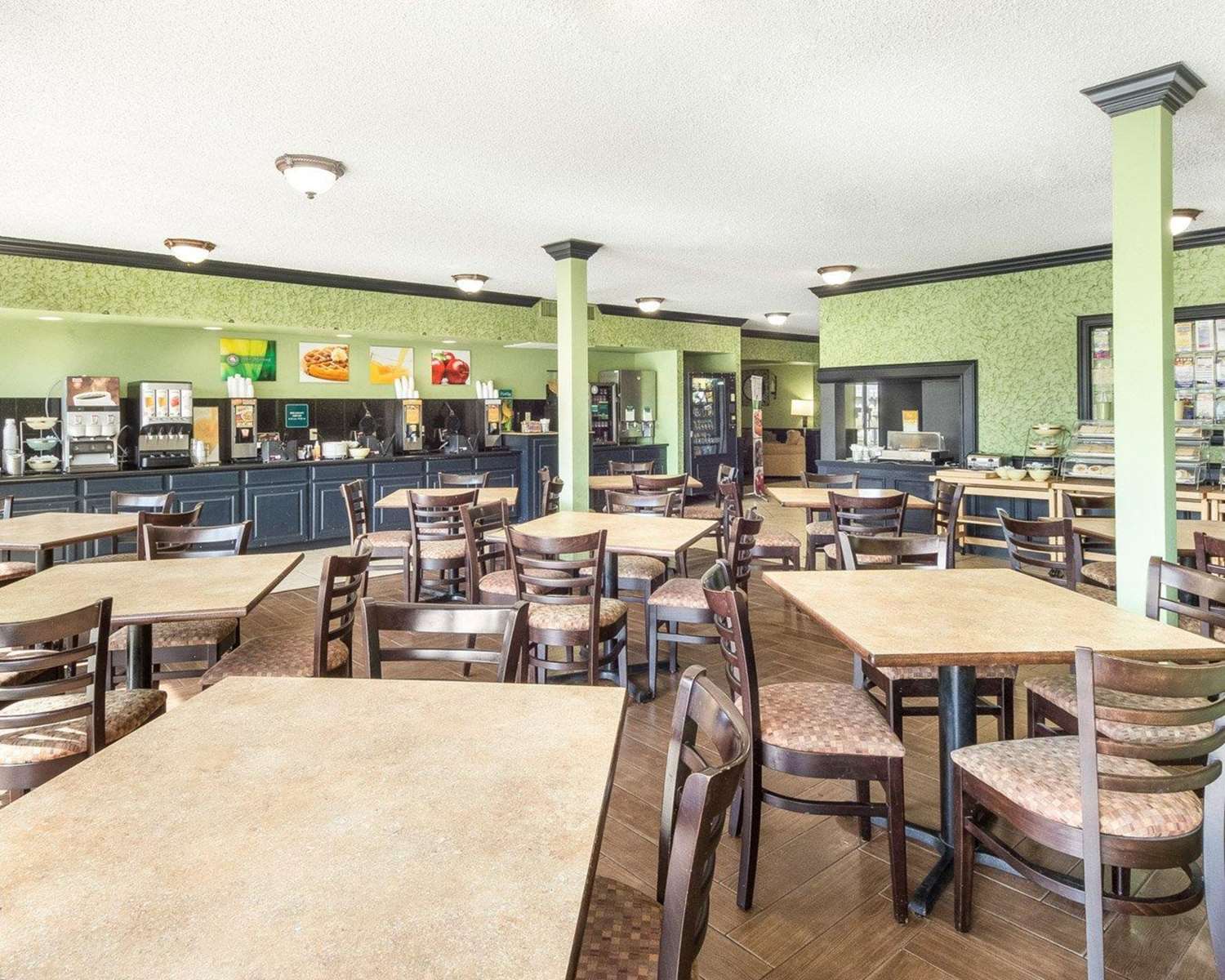 Quality Inn & Suites Corpus Christi Beachside 28/39