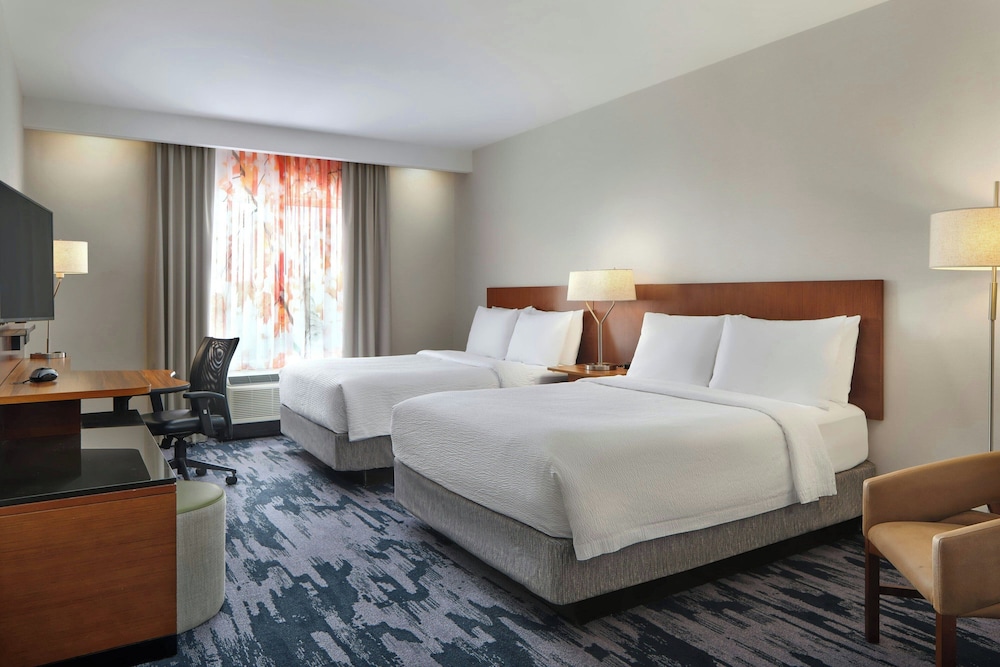 Fairfield Inn & Suites Niagara Falls 16/46