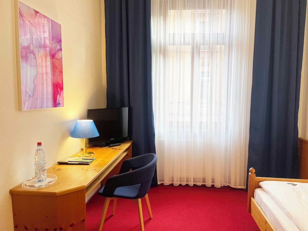 Hotel Restaurant Krokodil 30/34
