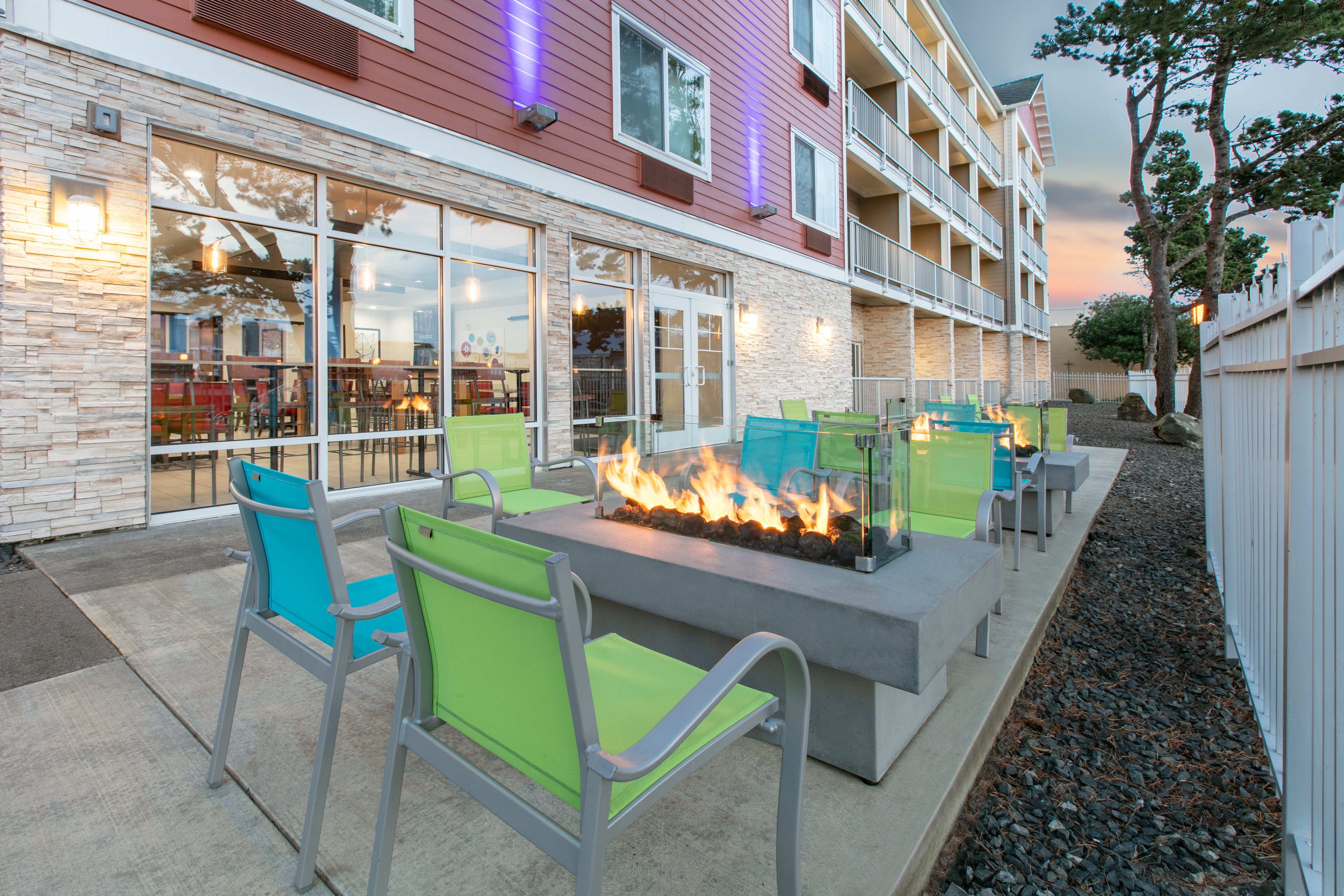 Holiday Inn Express Hotel And Suites Seaside Convention Center 3/65