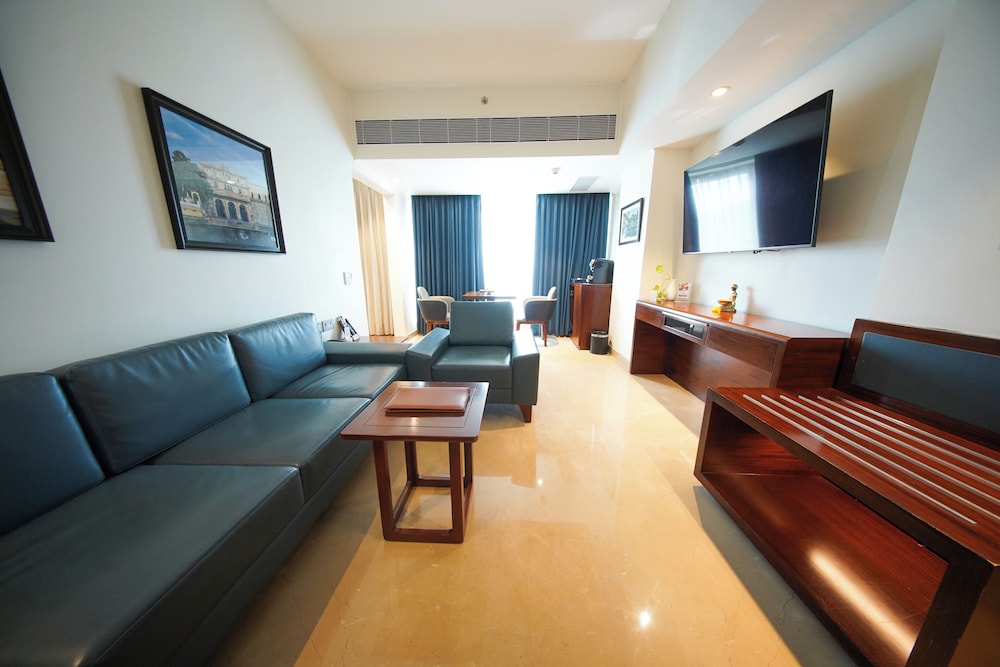 Pride Hotel Udaipur 27/45