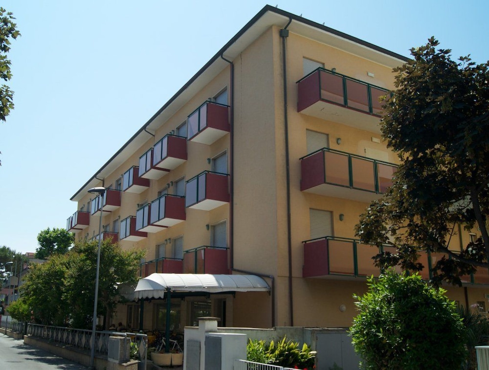 Hotel Aron 1/50