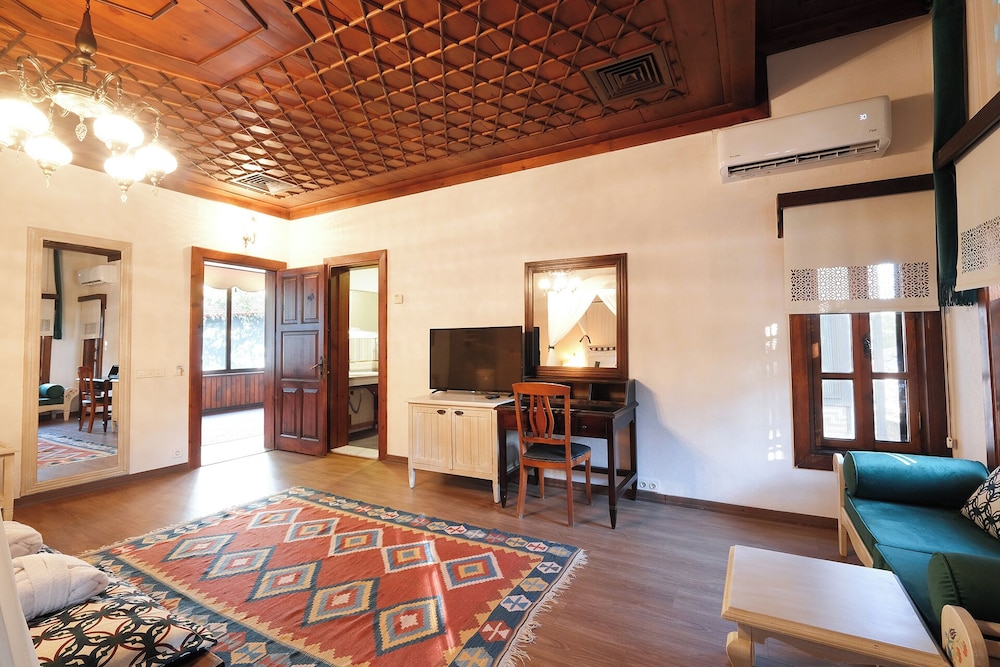 OTANTIK CLUB HOTEL 7/49