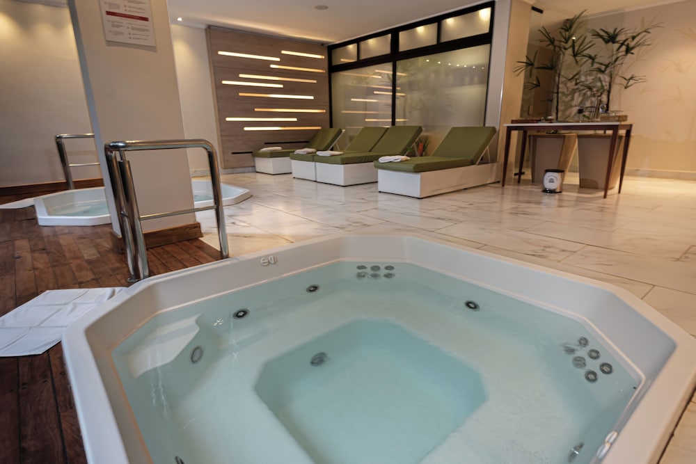 Saint George Hotel 25/50