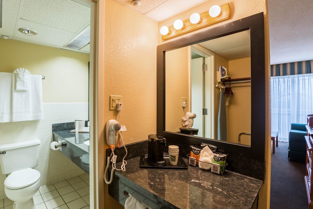 Quality Inn and Conference Center I-80 Grand Island 18/58