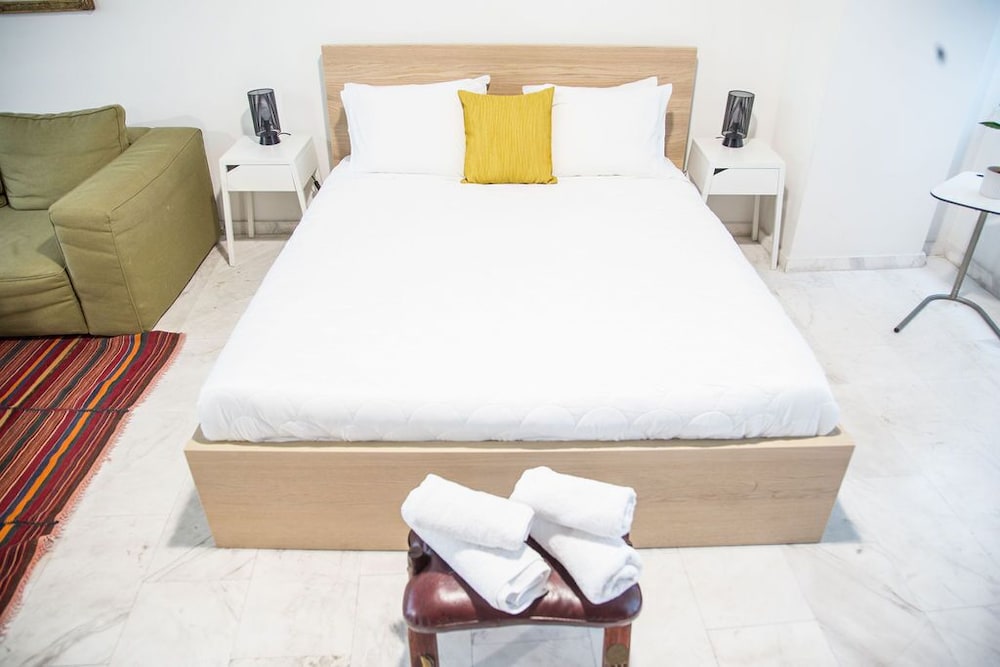 Concierge Athens Ii 15/50