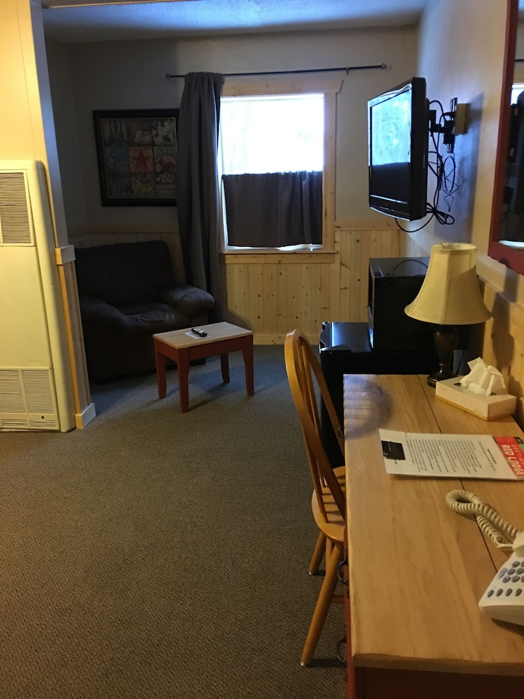 THE RED LODGE INN 38/50