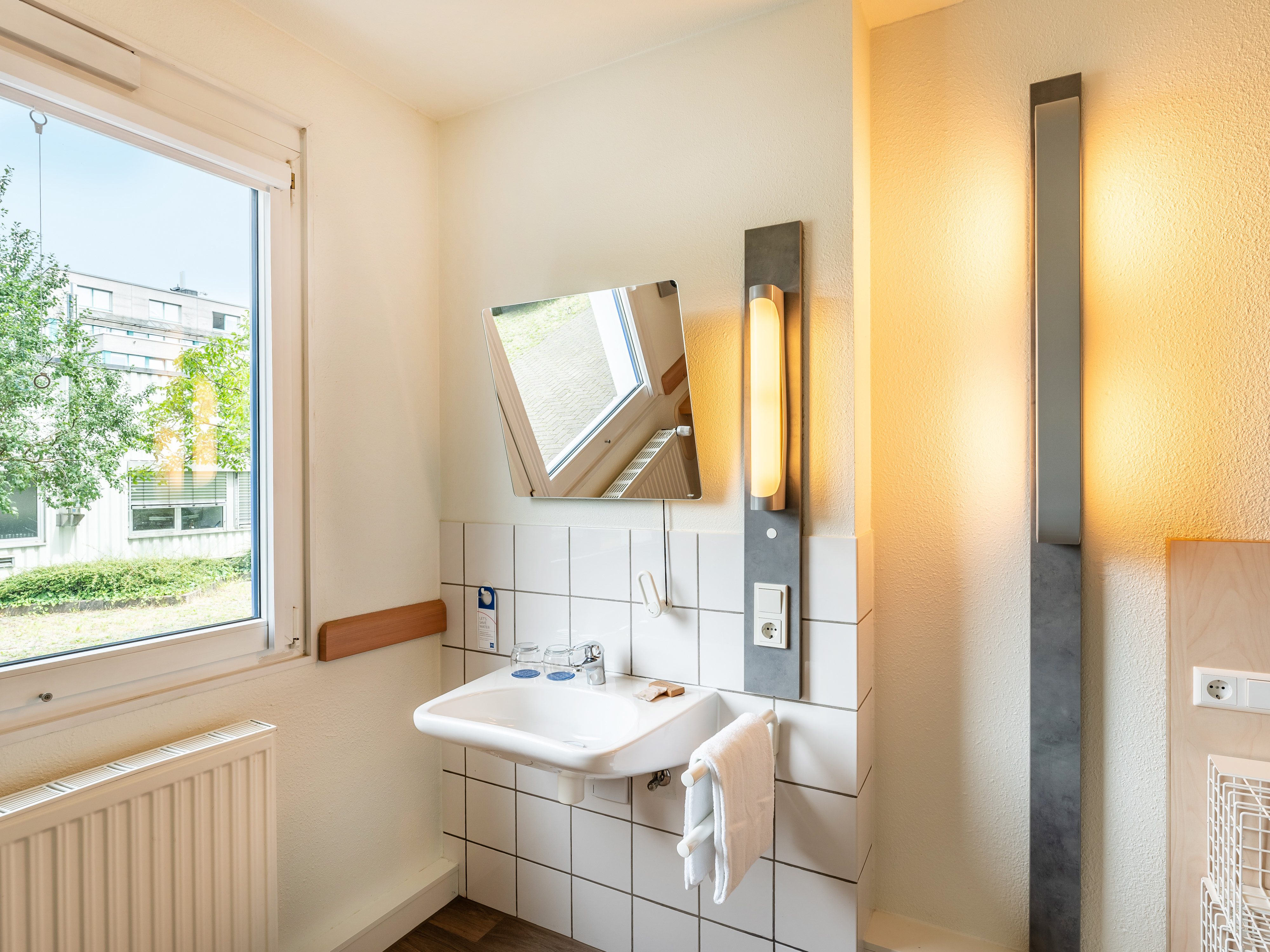 B&B HOTEL Freiburg-West 28/32