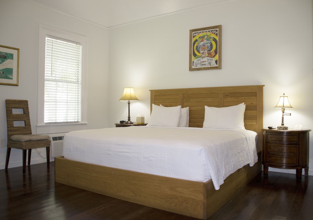 DELUXE, KING BED, ADULT ONLY, BALCONY, TERRACE