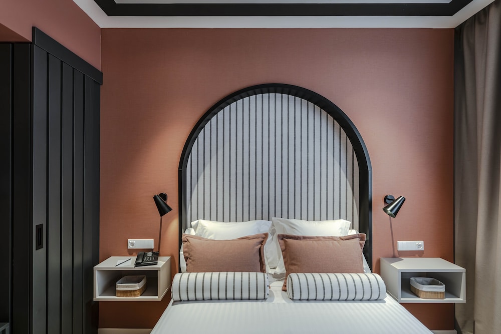 Petite, Economy, Double Bed، Hotel Vincci Bonjardim 6/7