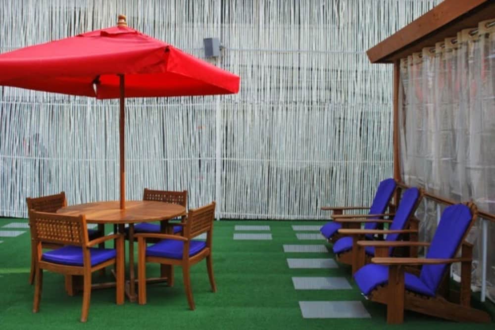 Hotel Shikha 51/59