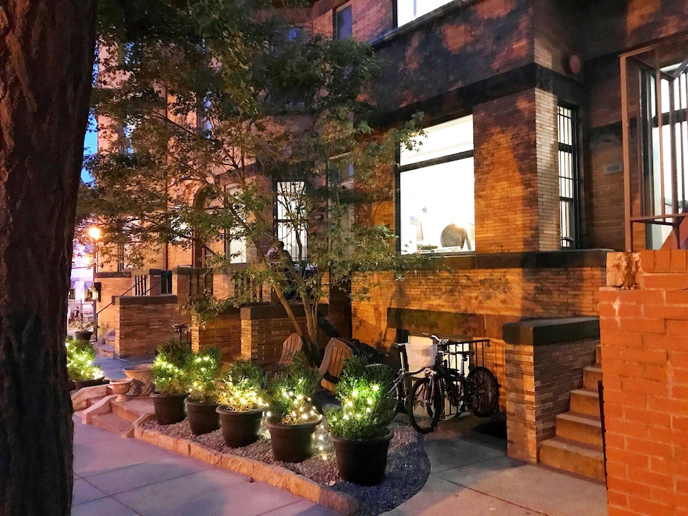 Highroad Hostel Dc 44/48