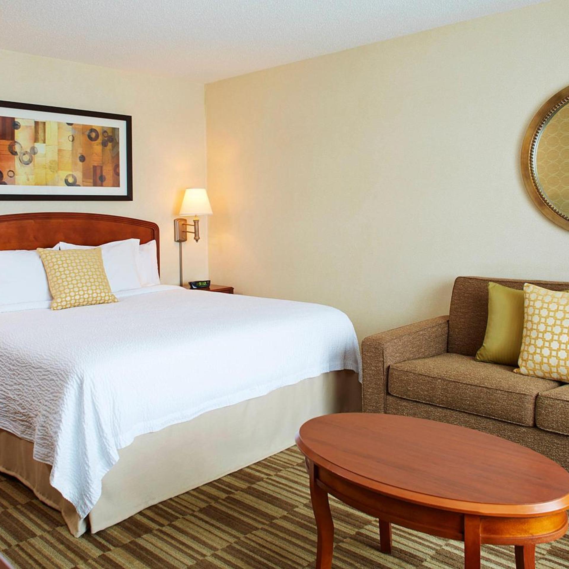 Room, King Bed, Bathtub, Accessible