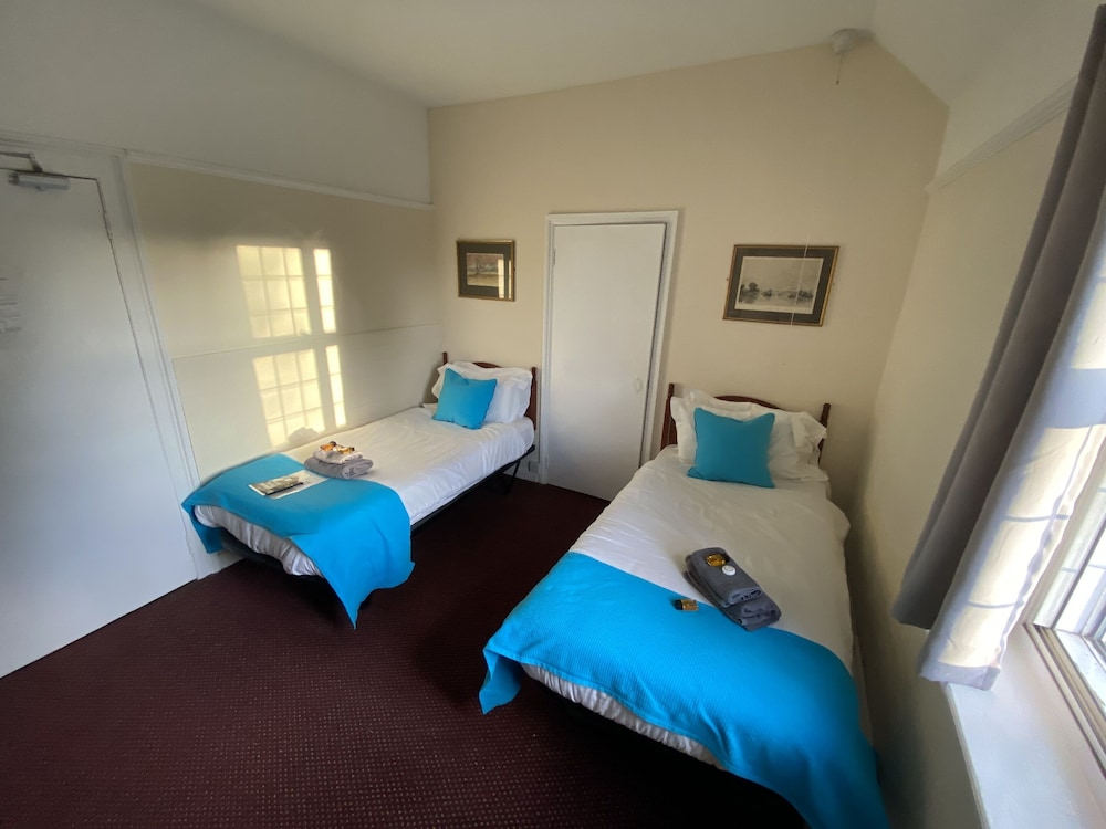 The Tower Arms Hotel 7/50