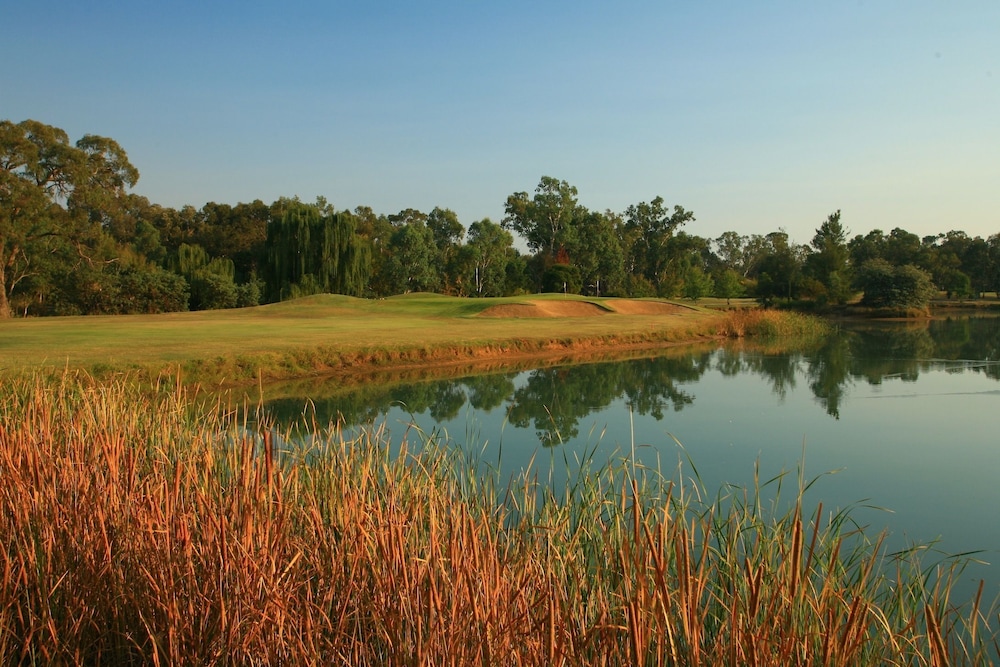 Thurgoona Country Club Resort 48/56