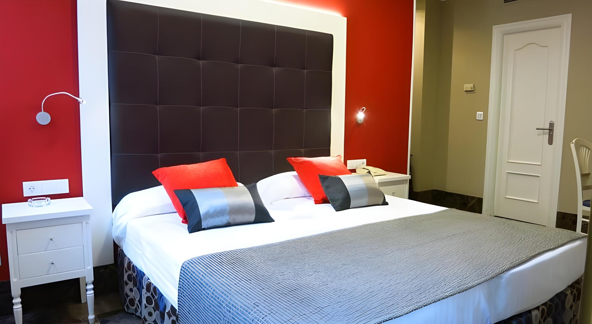 Room, Triple