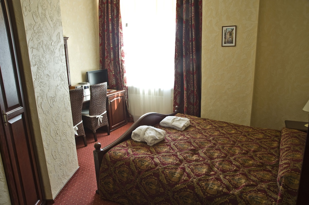 STANDARD, DOUBLE BED