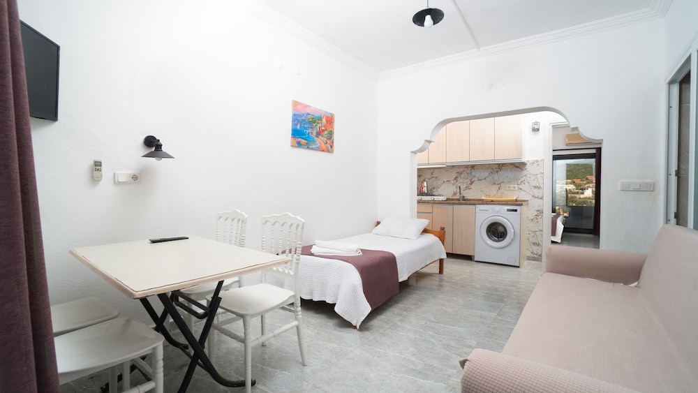 Hotel Sema 18/50