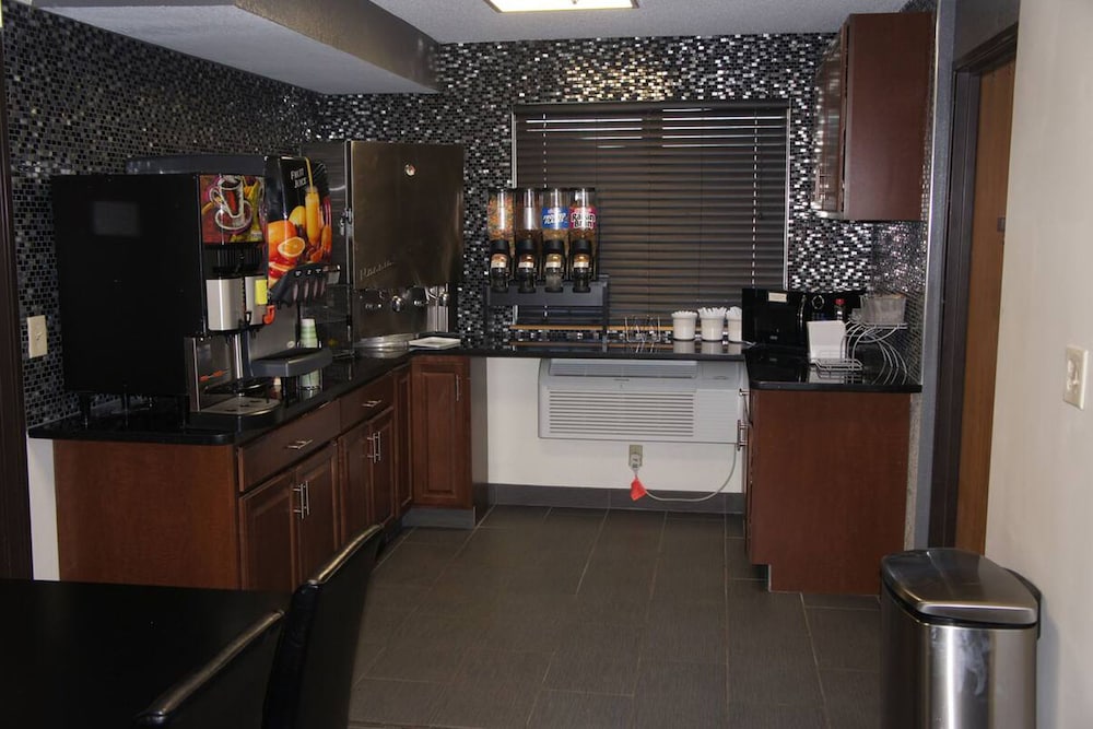 Coratel Inn & Suites Stillwater 1/47
