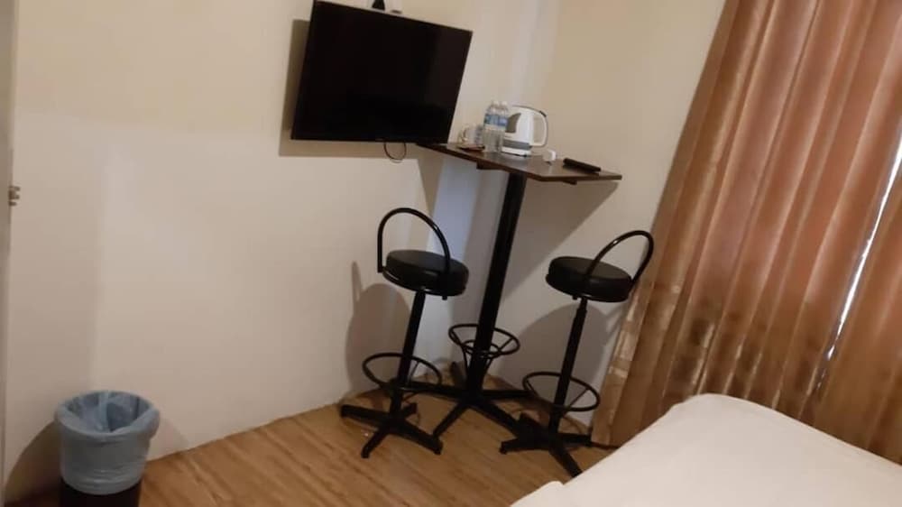 My Family Hotel 32/36