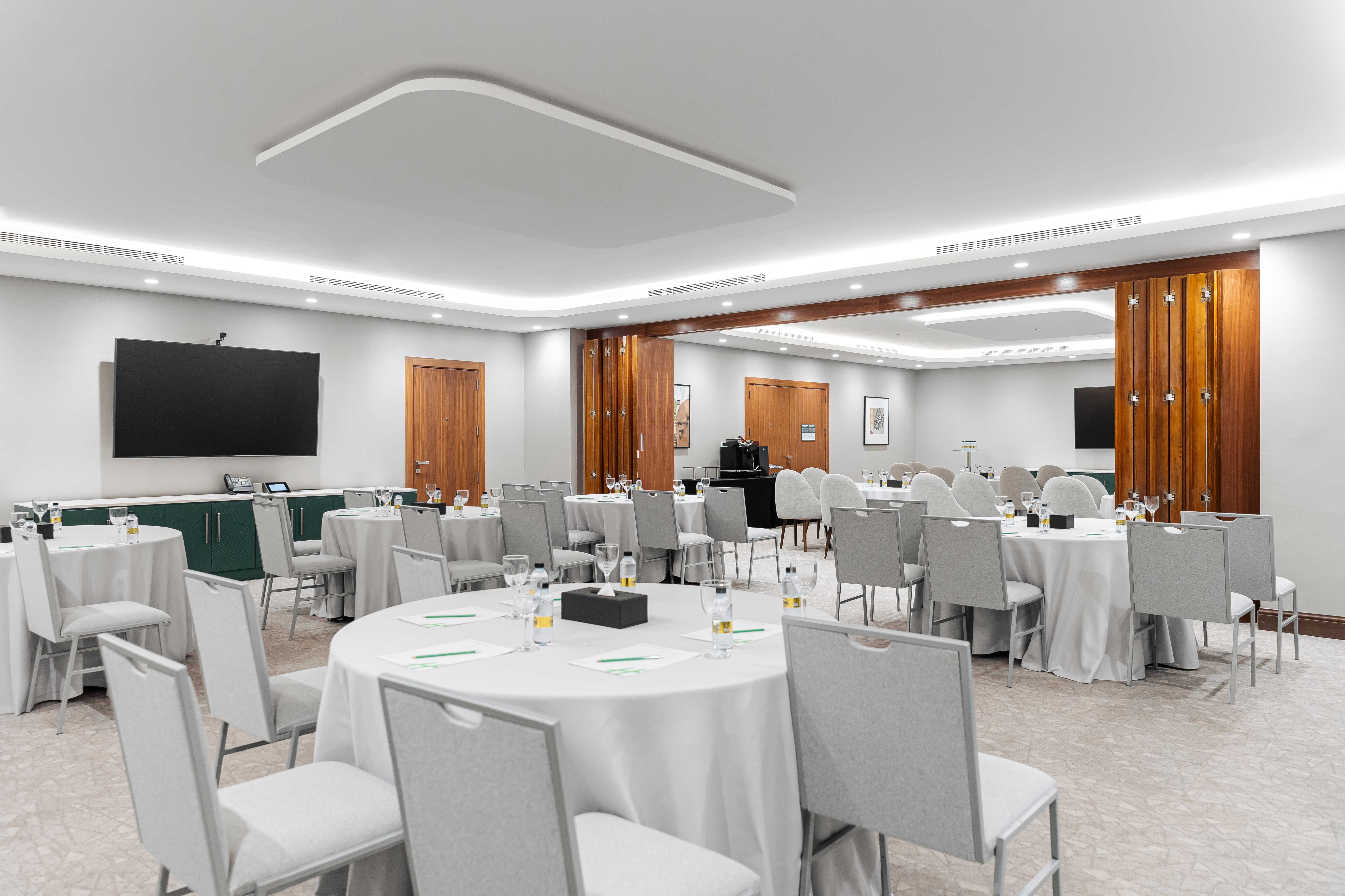 هوليداي إن الرياض منطقة الأعمال(Holiday Inn Riyadh The Business District) 32/50