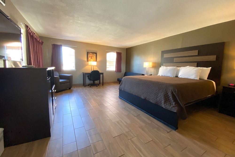 Quality Inn & Suites New Boston - Texarkana West 25/61