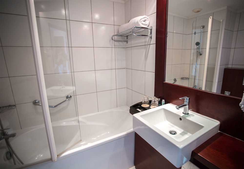 Ramada Hotel & Suites by Wyndham Noumea 10/37