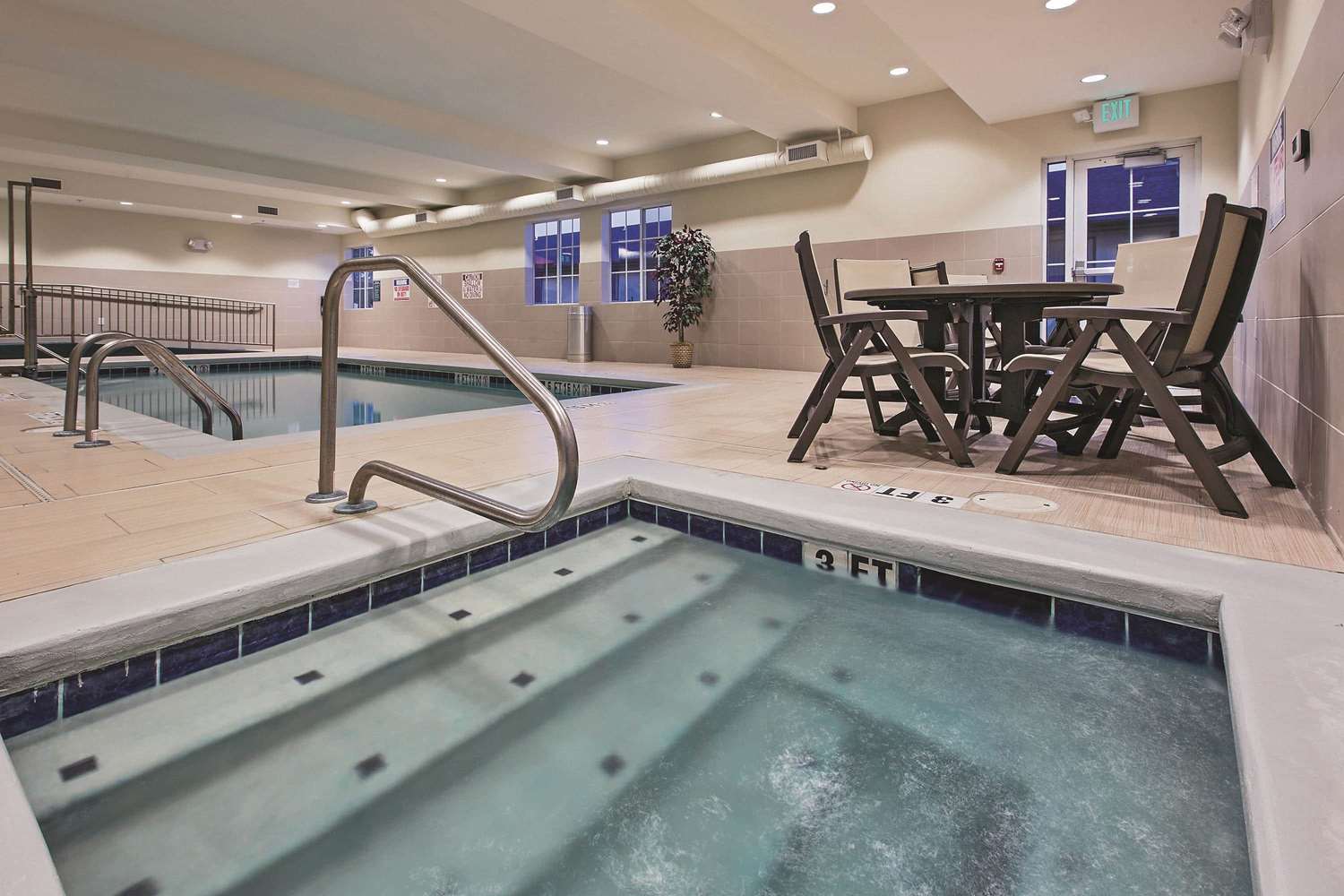 La Quinta Inn & Suites by Wyndham Lancaster 5/15