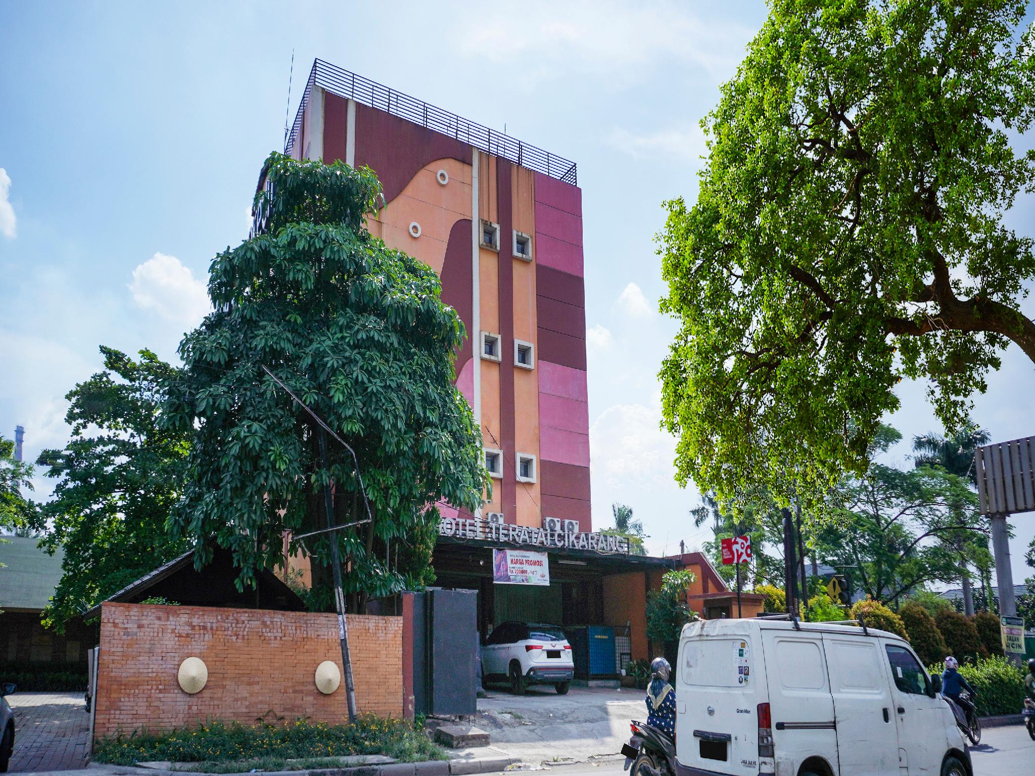 Reddoorz Plus Cikarang 18/20