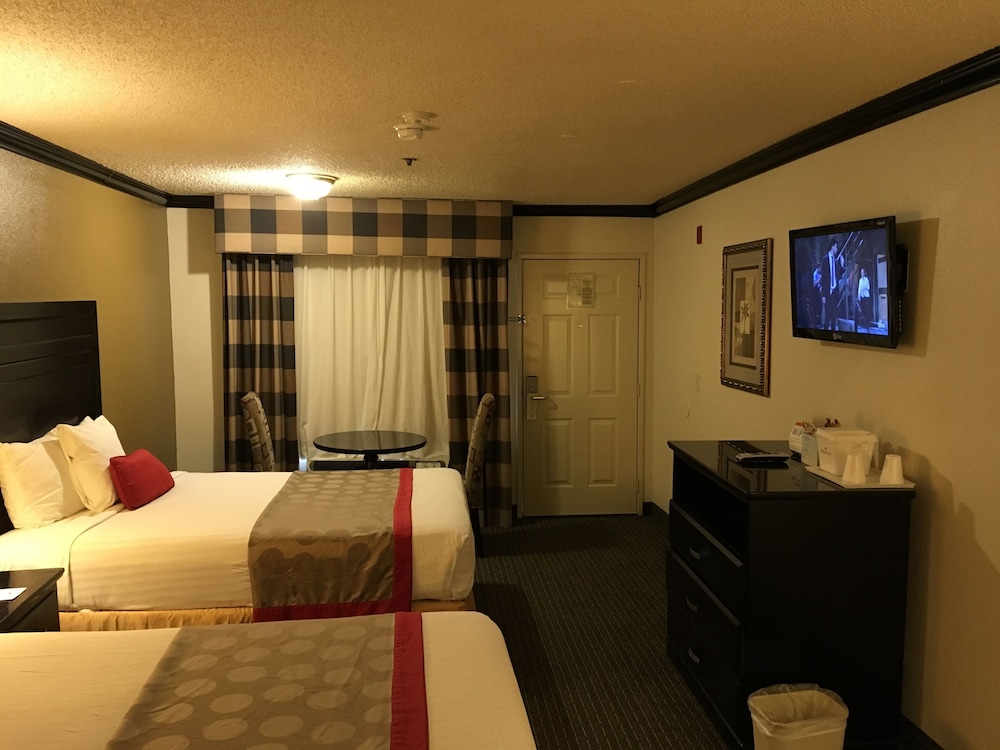 Ramada By Wyndham Ontario 19/31