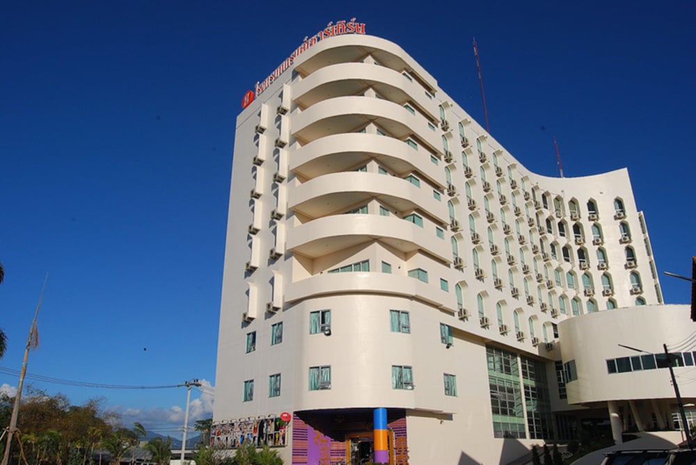 Grand Southern Hotel (SHA Certified) 2/21
