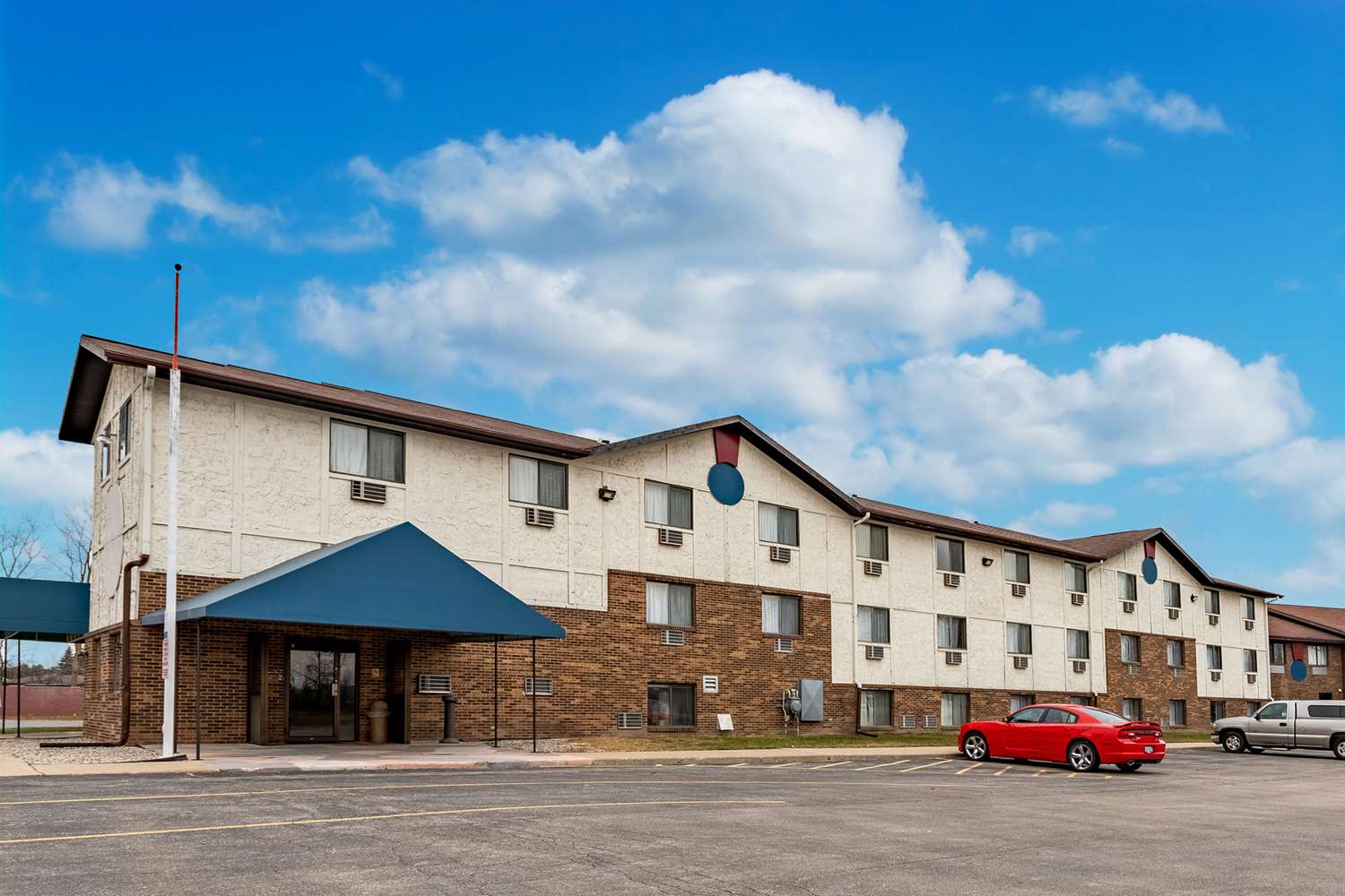 Econo Lodge Inn & Suites Auburn, MI 3/19
